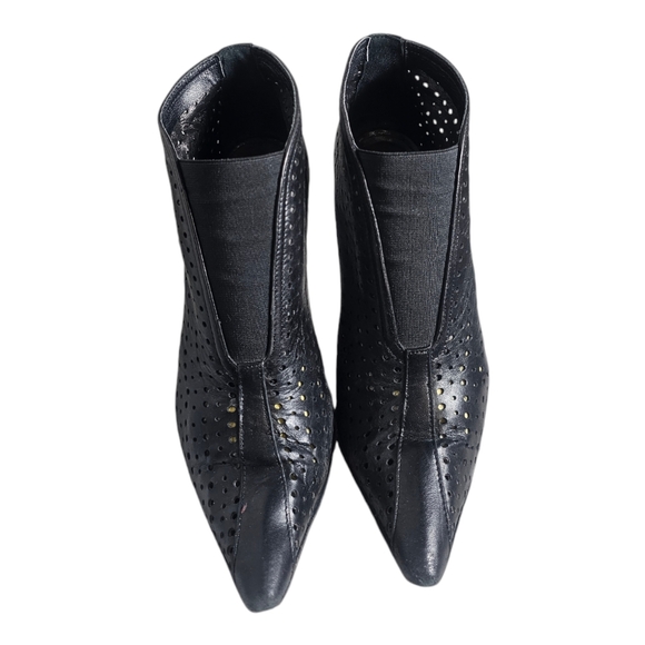 BCBG MAXAZRIA Ankle Booties Black Leather/Lace Mesh Back Italy 37 US 7B - Picture 8 of 10